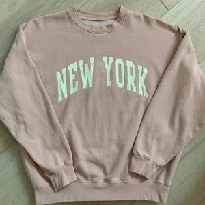 Brandy Melville/John Galt Erica NEW YORK Sweatshirt light pink